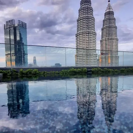 Twin Tower Luxury Service Apartment
